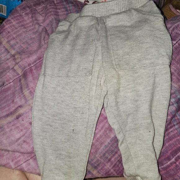 Easy Peasy gray sweatpants 12 months - Picture 1 of 2